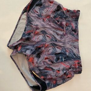 Lululemon Size 6 Multi colored running shorts (362)